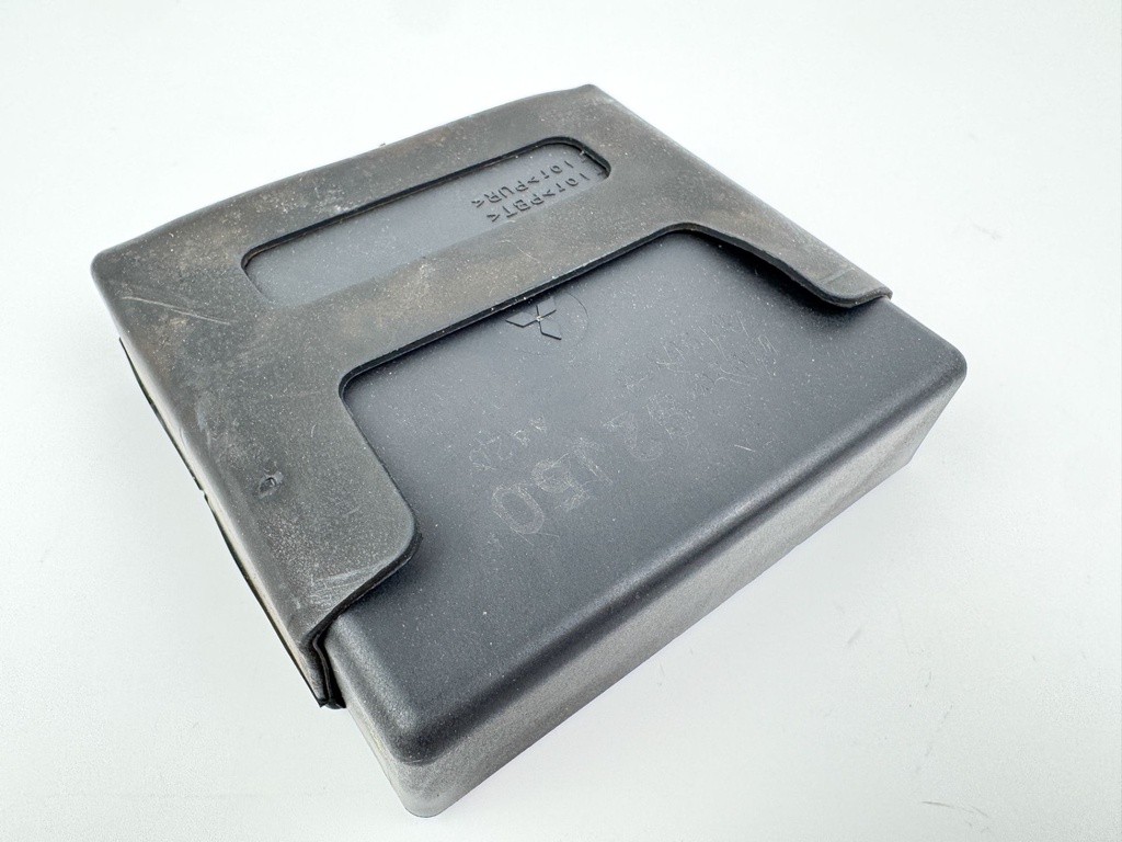 2005 Suzuki DF 140 HP 4 Stroke Outboard Engine Control Unit ECU 33920-92J50 OEM