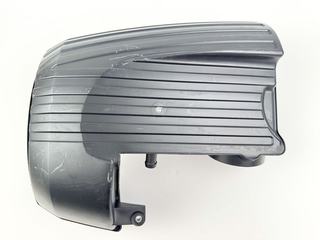 2005 Suzuki 140 HP 4 Stroke Outboard Intake Air Silencer Assembly 13810-90J01 OEM