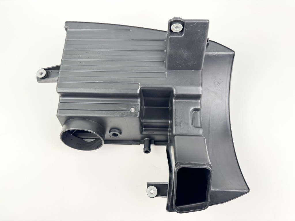 2005 Suzuki 140 HP 4 Stroke Outboard Intake Air Silencer Assembly 13810-90J01 OEM