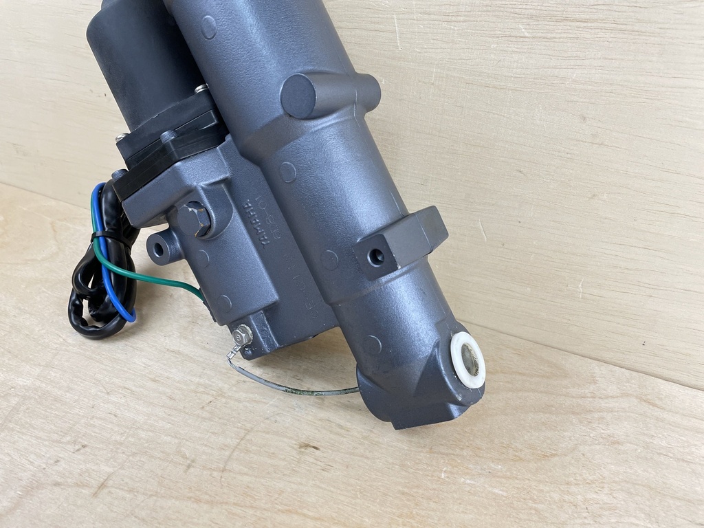 2010 Yamaha 90HP4 Stroke Outboard Power Trim & Tilt Unit Assembly 6D8-43800-01-8D