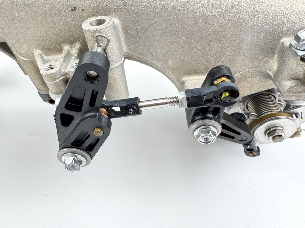 2005 Suzuki DF 140 140HP 4 Stroke Outboard Intake Manifold Complete