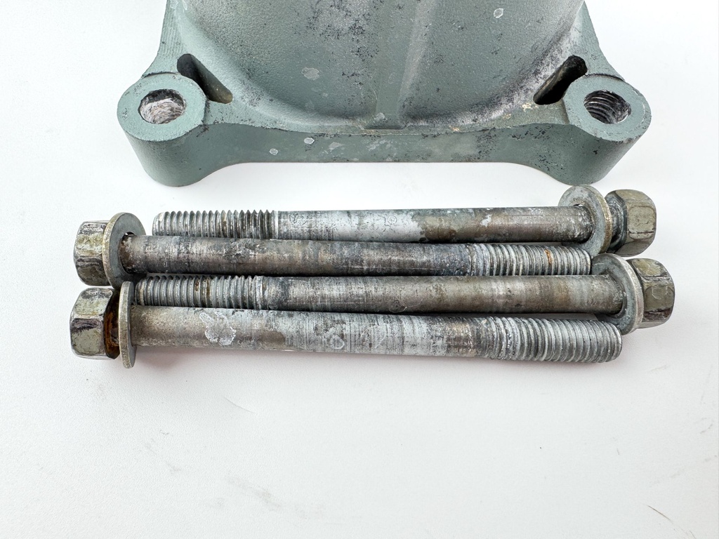 2005 Yamaha 250 HP 4 Stroke Outboard Exhaust Manifold 69J-41132-10-5B OEM