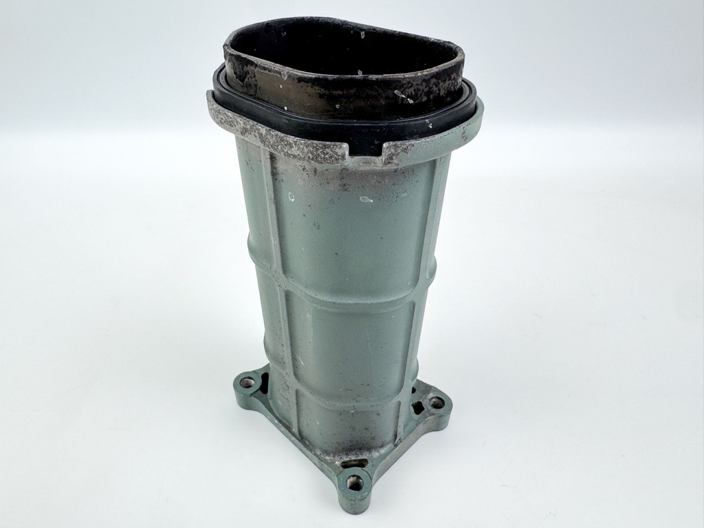 2005 Yamaha 250 HP 4 Stroke Outboard Exhaust Manifold 69J-41132-10-5B OEM