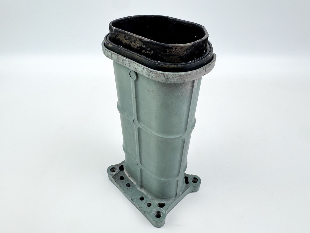 2005 Yamaha 250 HP 4 Stroke Outboard Exhaust Manifold 69J-41132-10-5B OEM