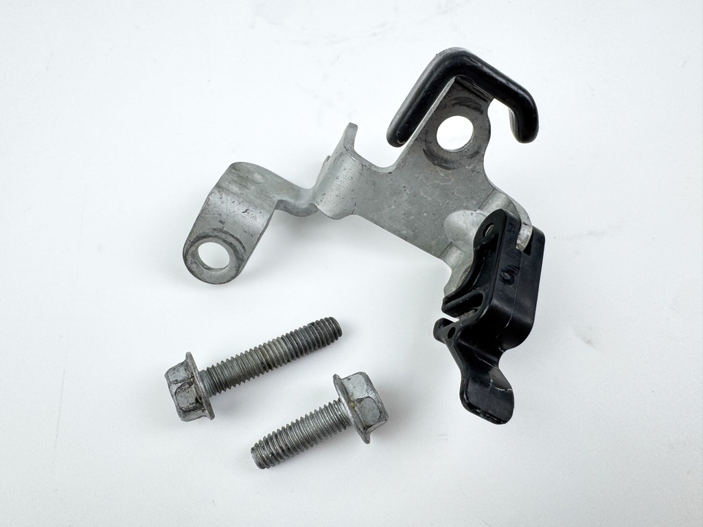 2005 Yamaha 250 HP 4 Stroke Outboard Cable Cover Plate 6P2-42738-00-5B OEM