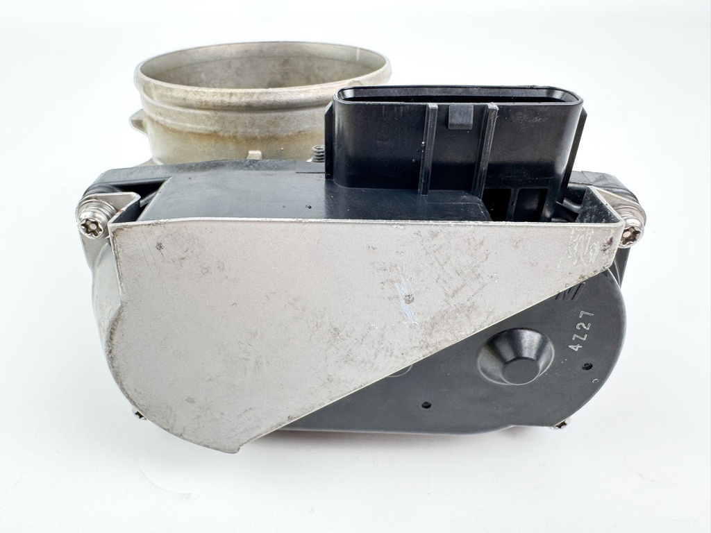 2005 Yamaha 250 HP 4 Stroke Outboard Throttle Body Assembly 6P2-13750-00-00 OEM