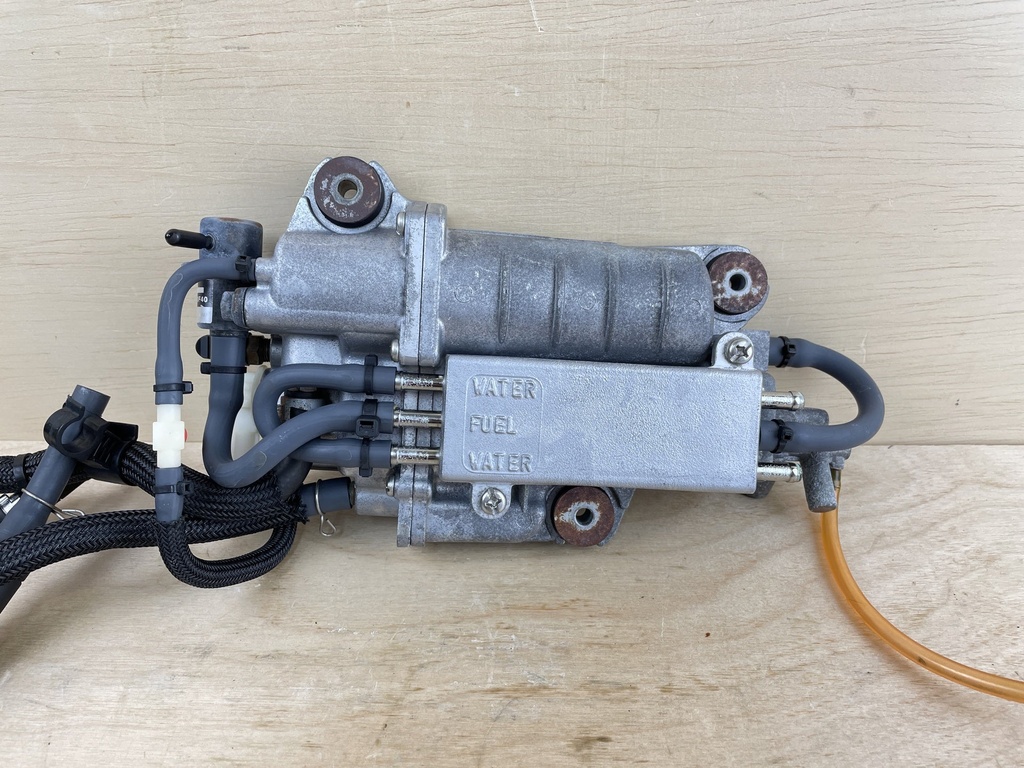 2010 Yamaha 90HP 4 Stroke Float Chamber Assembly VST 6D8-14180-40-00