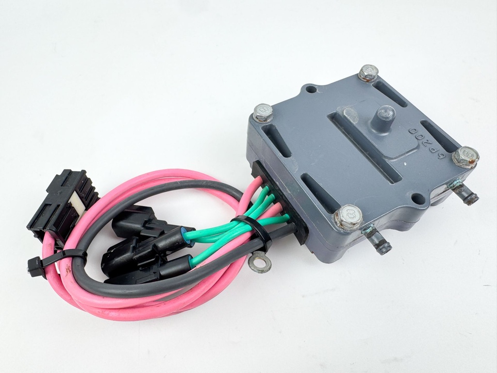 2005 Yamaha 250 HP 4 Stroke Outboard Rectifier & Regulator 6P2-81960-00-00 OEM