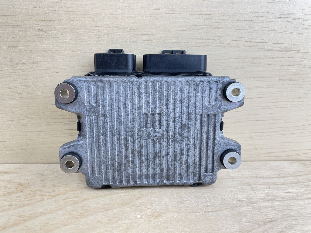 2010 Yamaha 90HP 4 Stroke Engine Control Unit ECU 6D8-8591A-13-00