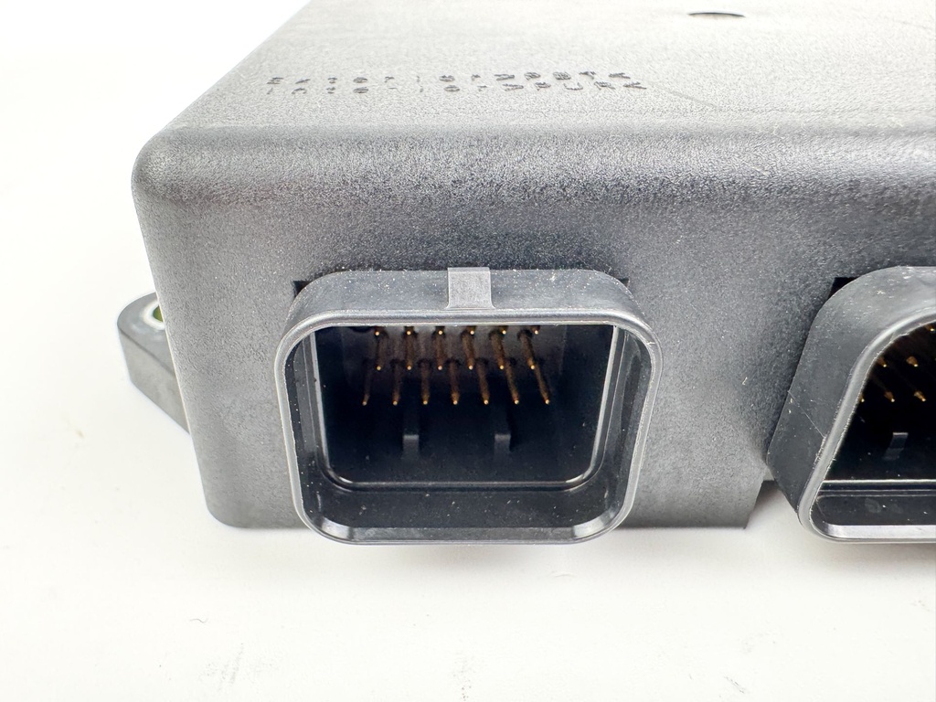 2005 Yamaha 250 HP 4 Stroke Outboard ECU Engine Control Unit 6P2-8591A-10-00 OEM