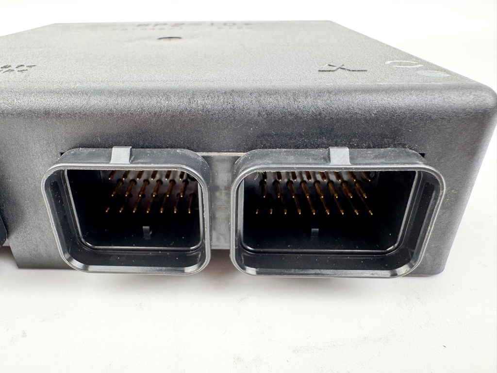 2005 Yamaha 250 HP 4 Stroke Outboard ECU Engine Control Unit 6P2-8591A-10-00 OEM