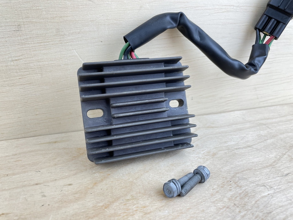 2010 Yamaha 90HP 4 Stroke Rectifier Regulator Assembly 6D8-81960-10-00