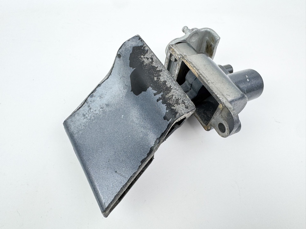 2005 Yamaha 250 HP 4 Stroke Outboard Latch Handle Set 69J-42816-00-8D OEM