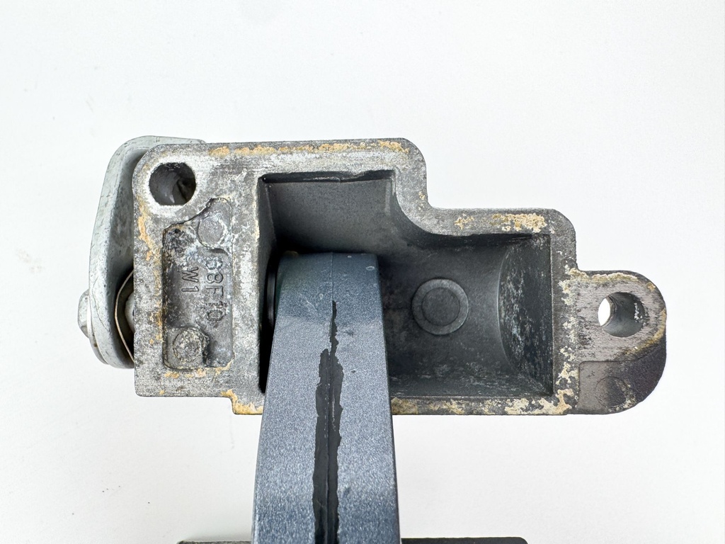 2005 Yamaha 250 HP 4 Stroke Outboard Latch Handle Set 69J-42816-00-8D OEM