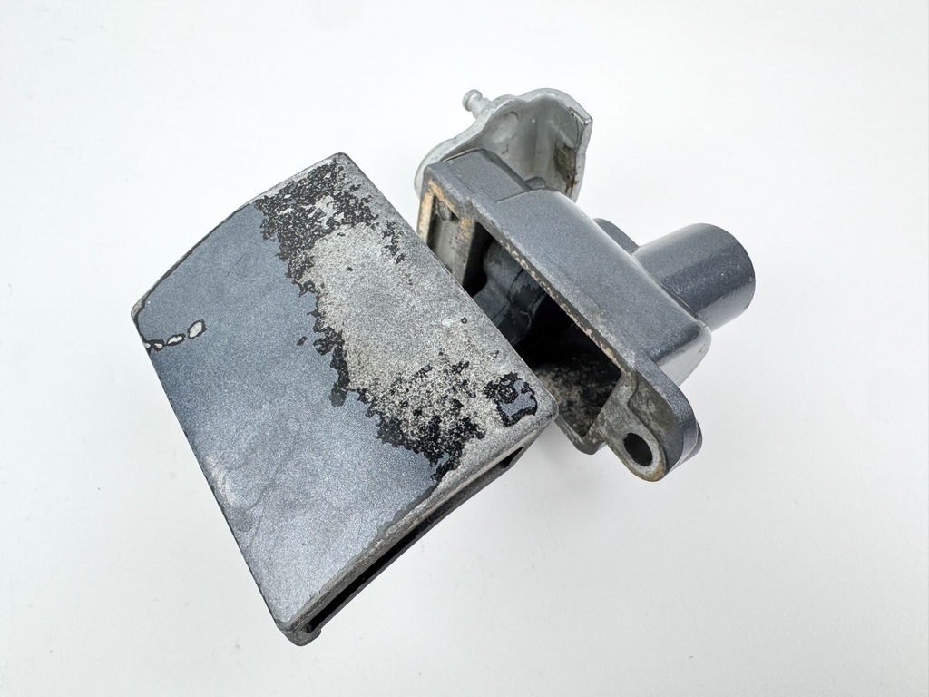 2005 Yamaha 250 HP 4 Stroke Outboard Latch Handle Set 69J-42816-00-8D OEM