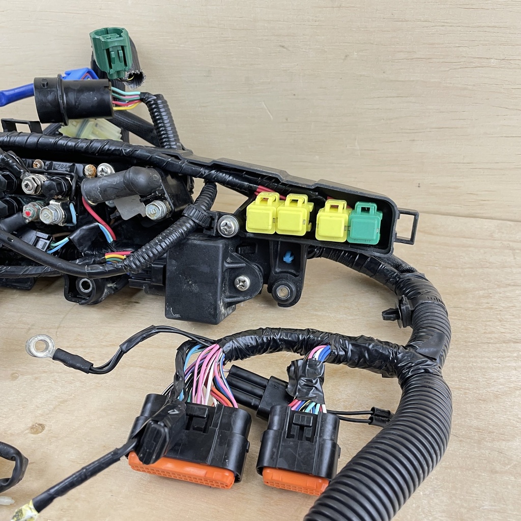 2010 Yamaha 90HP 4 Stroke Engine Wire Harness Assembly 6D8-82590-30-00