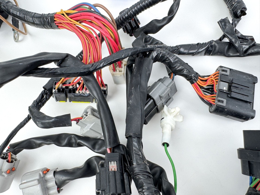 2005 Yamaha 250 HP 4 Stroke Outboard Engine Wire Harness 6P2-82590-00-00 OEM