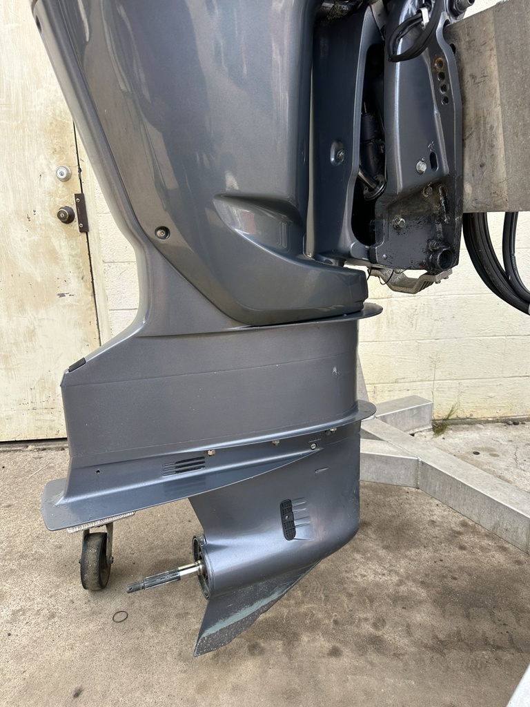 2006 Yamaha 250HP 4 Stroke Outboard Engine XXL 30” Shaft - 92 Hours