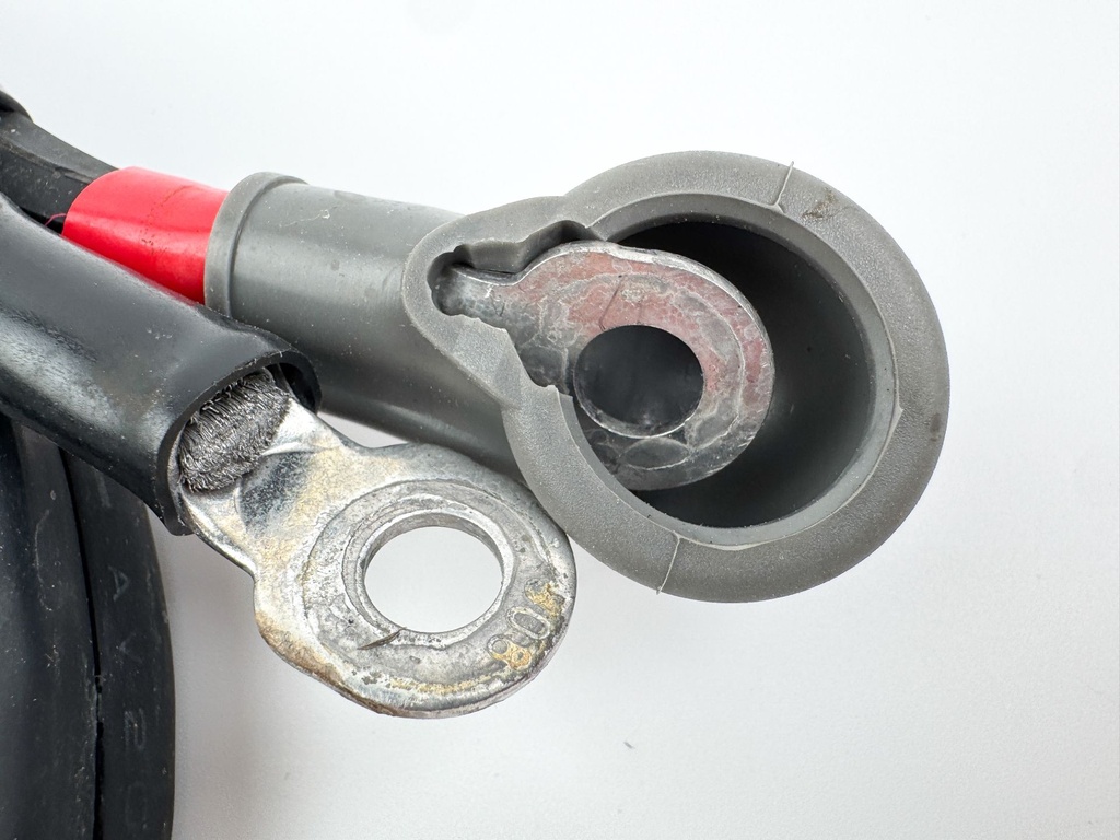 2003 Suzuki 140 HP 4 Stroke Outboard Battery Cables 33810-90J30 OEM