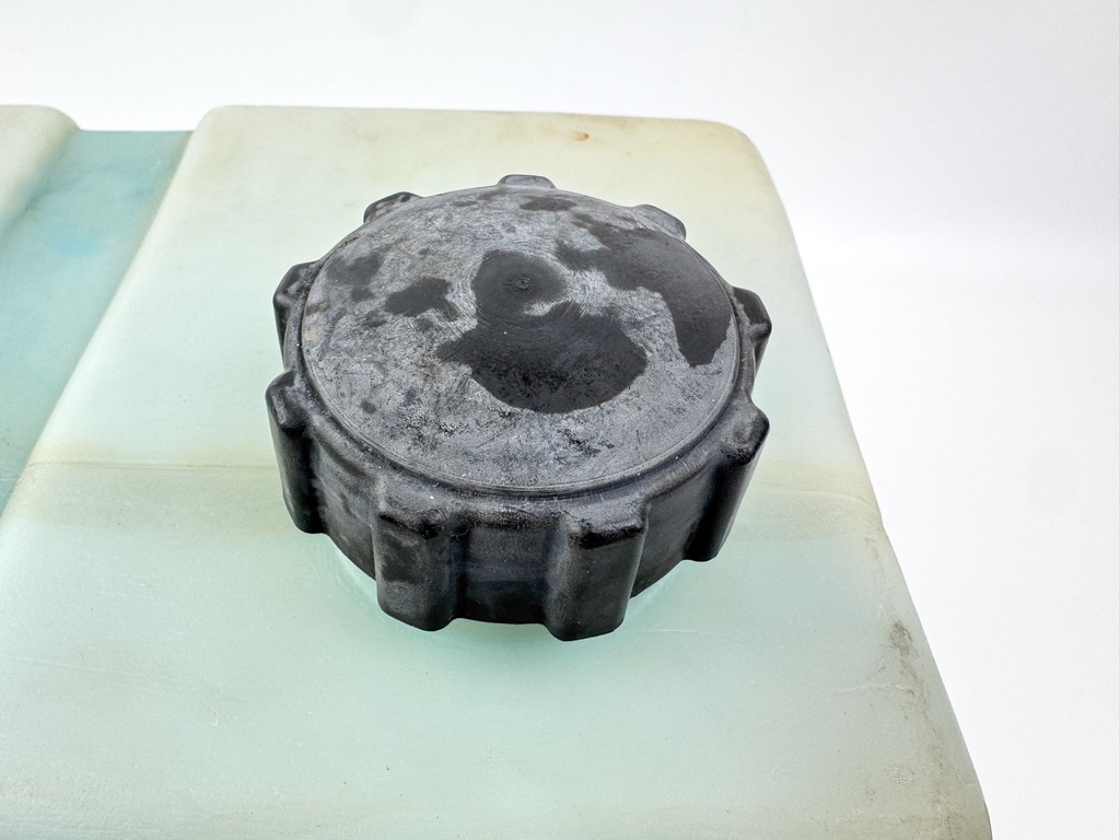 Yamaha Outboard 2 Stroke 10.5L Remote Oil Tank With Pump & Sensor 2.8 Gallons