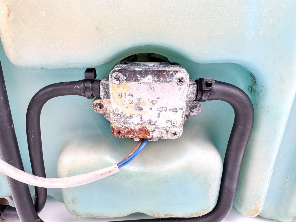 Yamaha Outboard Remote Oil Tank 2.8 Gallons 10.5L W/ Pump & Sensor