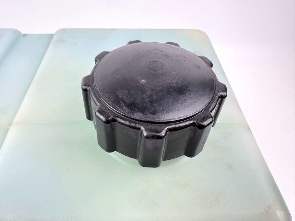 Yamaha Outboard 2 Stroke 10.5L Remote Oil Tank With Pump & Sensor 2.8 Gallons