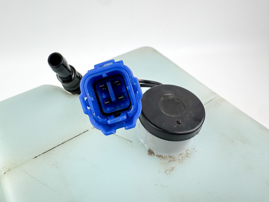 Yamaha Outboard 2 Stroke 10.5L Remote Oil Tank With Pump & Sensor 2.8 Gallons