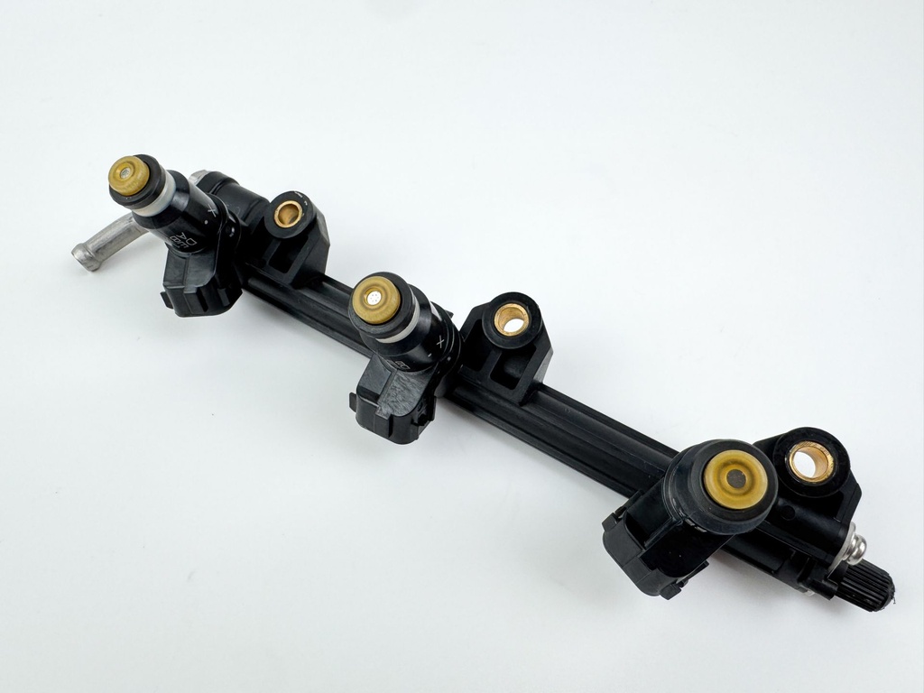 2013 Mercury 25 HP 4 Stroke Outboard Fuel Injector Set W/ Rail 898101T75 OEM