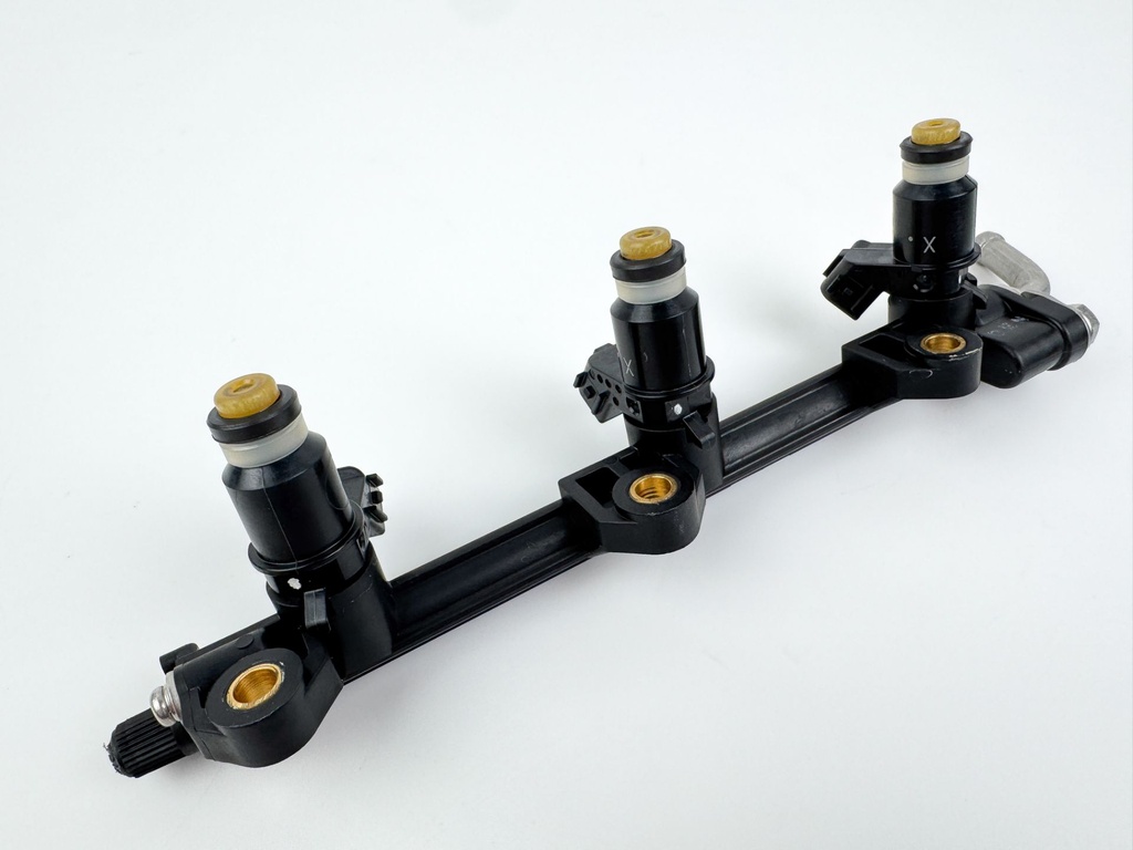 2013 Mercury 25 HP 4 Stroke Outboard Fuel Injector Set W/ Rail 898101T75 OEM