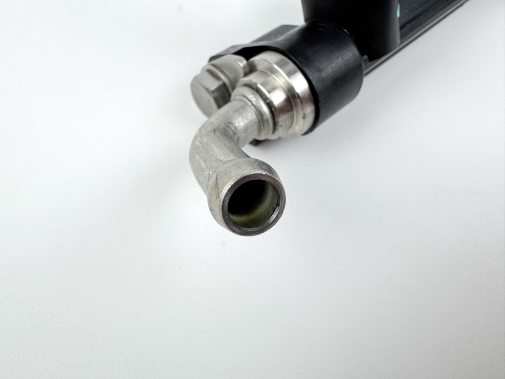 2013 Mercury 25 HP 4 Stroke Outboard Fuel Injector Set W/ Rail 898101T75 OEM