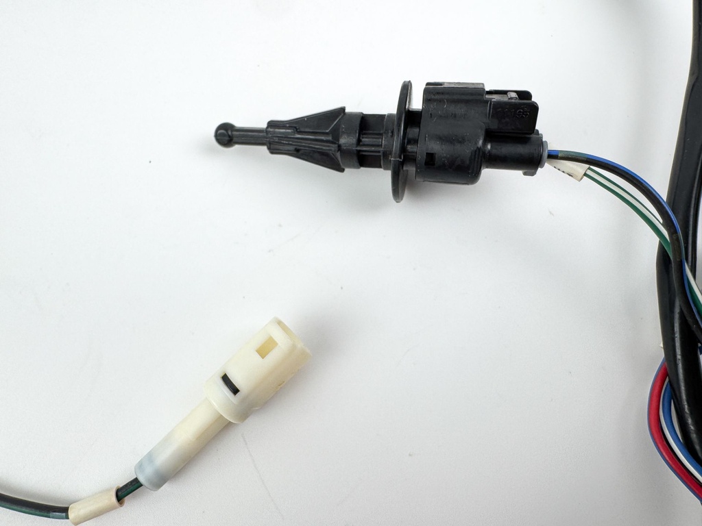 2013 Mercury 25 HP 4 Stroke Outboard Engine Wire Harness 898101T51 Tiller Handle