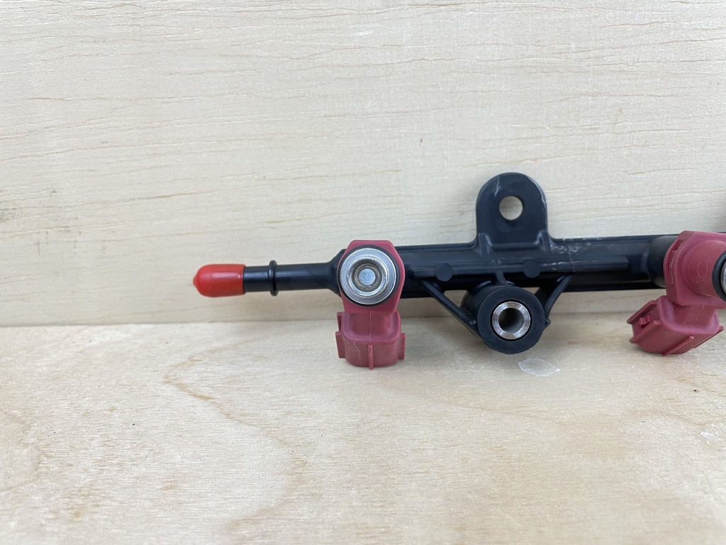 2010 Yamaha 90HP Outboard Fuel Injector Set With Delivery Pipe 6D8-13761-00-00