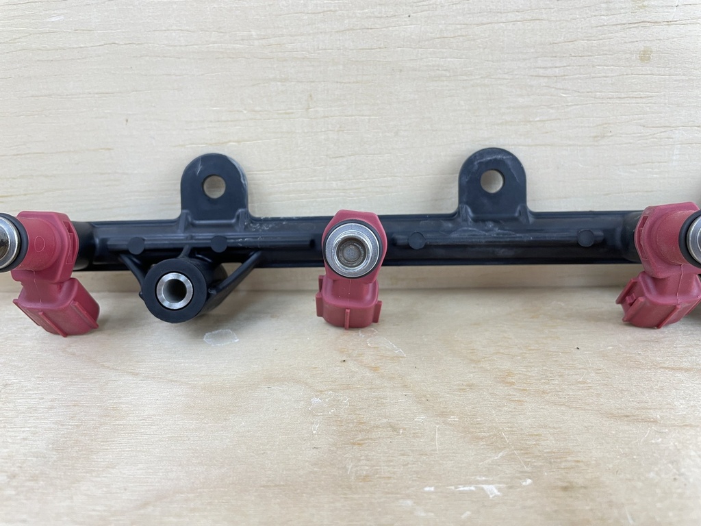 2010 Yamaha 90HP Outboard Fuel Injector Set With Delivery Pipe 6D8-13761-00-00