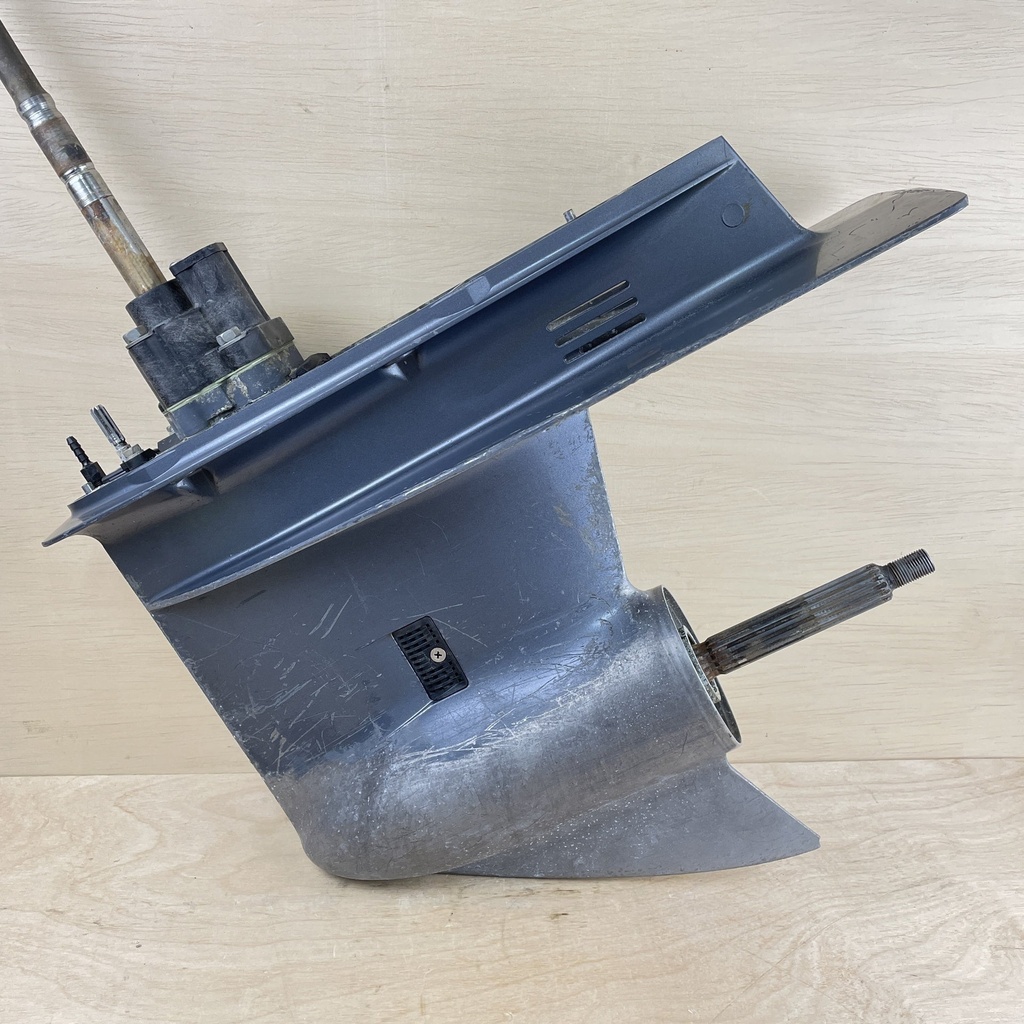 2010 Yamaha 90HP 4 Stroke 20" Lower Unit Gear Case RH 6D9-45300-15-8D