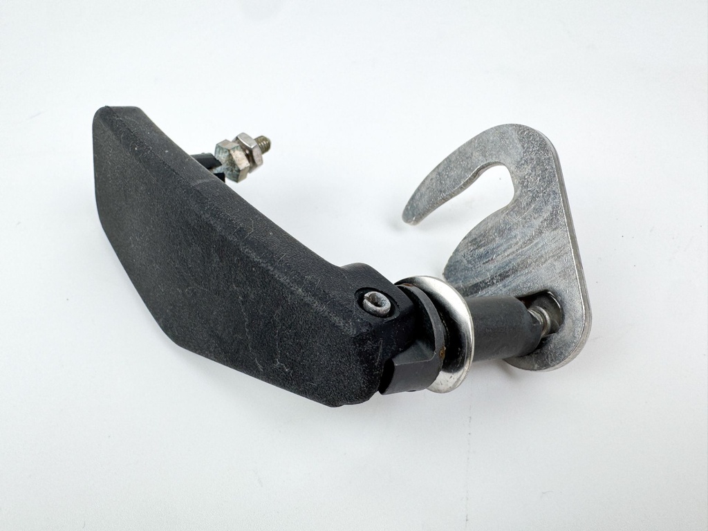 2008 Evinrude 115HP 2 Stroke Etec Outboard Rear Back Latch Handle 5005709 OEM