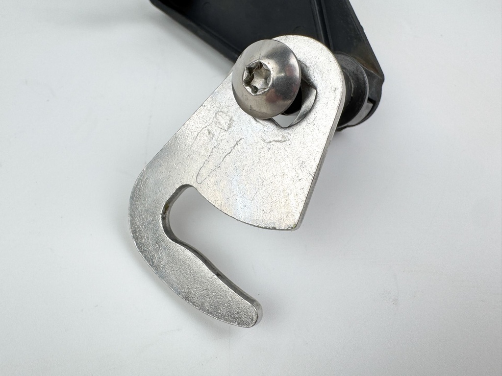 2008 Evinrude 115HP 2 Stroke Etec Outboard Port Latch Handle 5005707 OEM