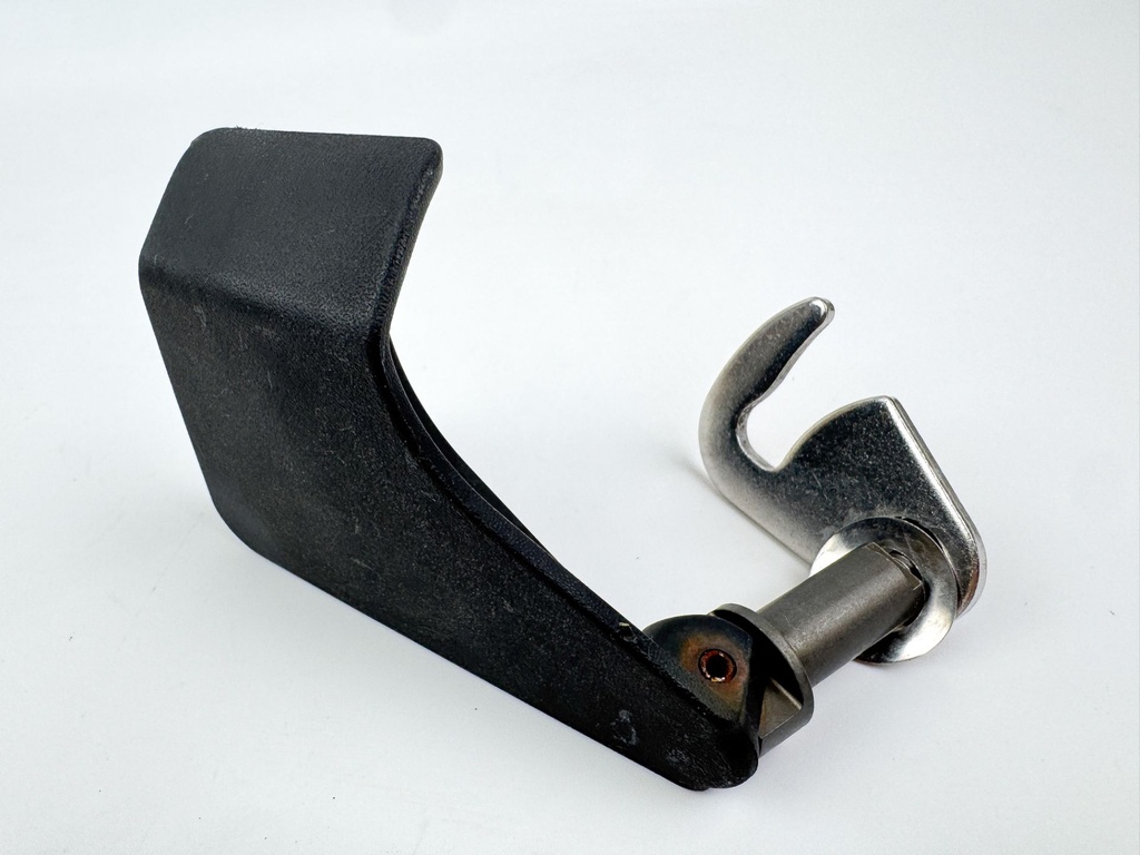 2008 Evinrude 115HP 2 Stroke Etec Outboard Starboard Latch Handle 5005708 OEM