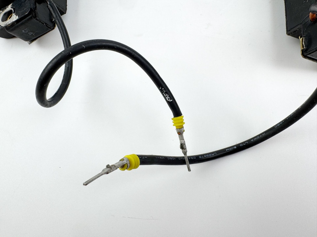 2008 Evinrude 115 HP 2 Stroke Outboard Ignition Coil Set 0586854 OEM