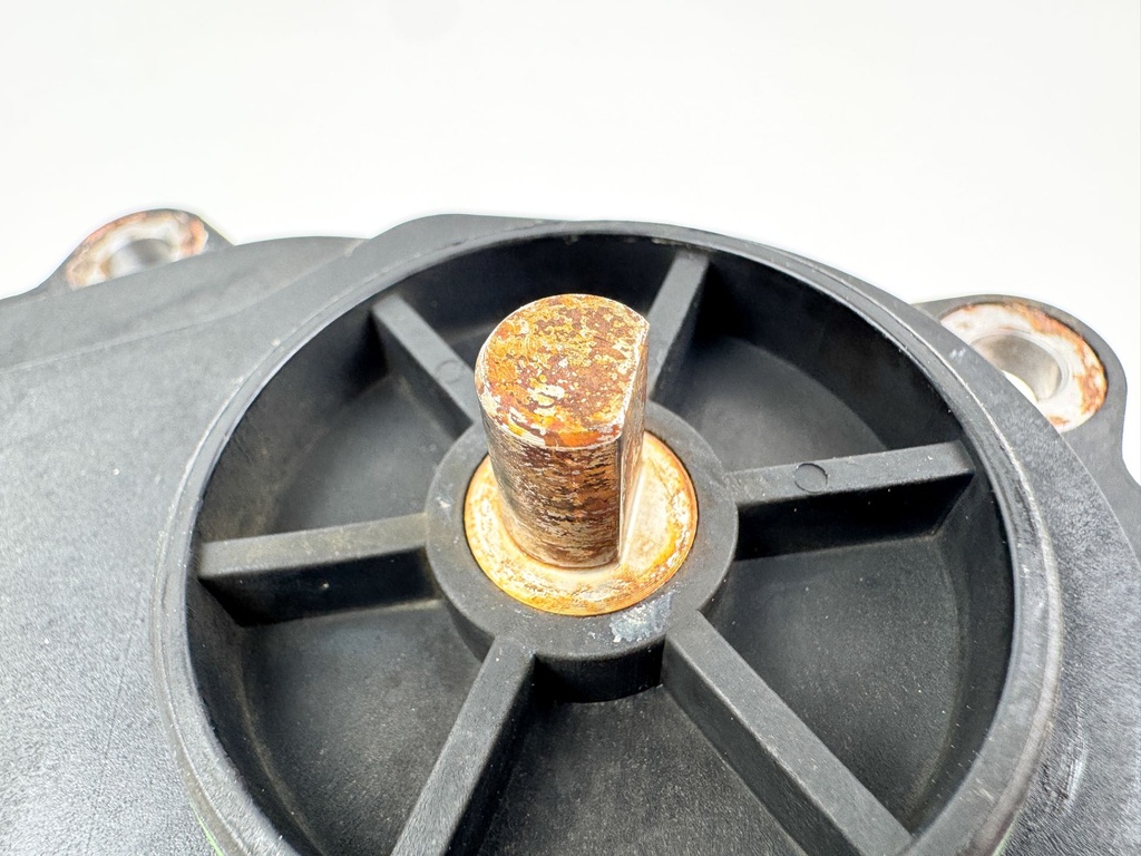 2008 Evinrude 115HP 2 Stroke Etec Outboard Exhaust Valve Actuator OEM