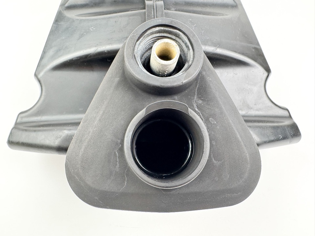 2008 Evinrude 115HP 2 Stroke Etec Outboard Muffler 5005699 OEM