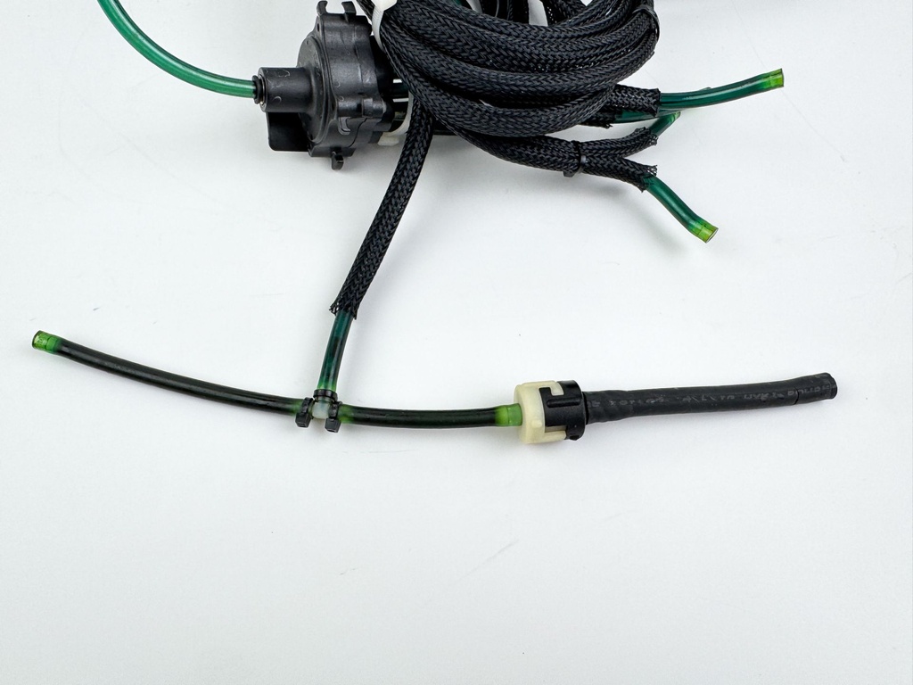 2008 Evinrude 115HP 2 Stroke Etec Outboard Oil Pump 5007232 OEM