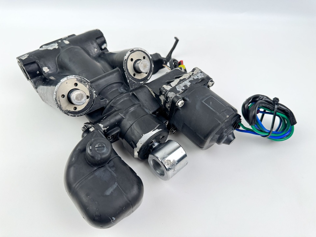 2008 Evinrude 115HP 2 Stroke Etec Outboard Power Trim Tilt Unit 5005114 OEM