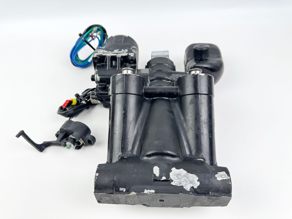 2008 Evinrude 115HP 2 Stroke Etec Outboard Power Trim Tilt Unit 5005114 OEM