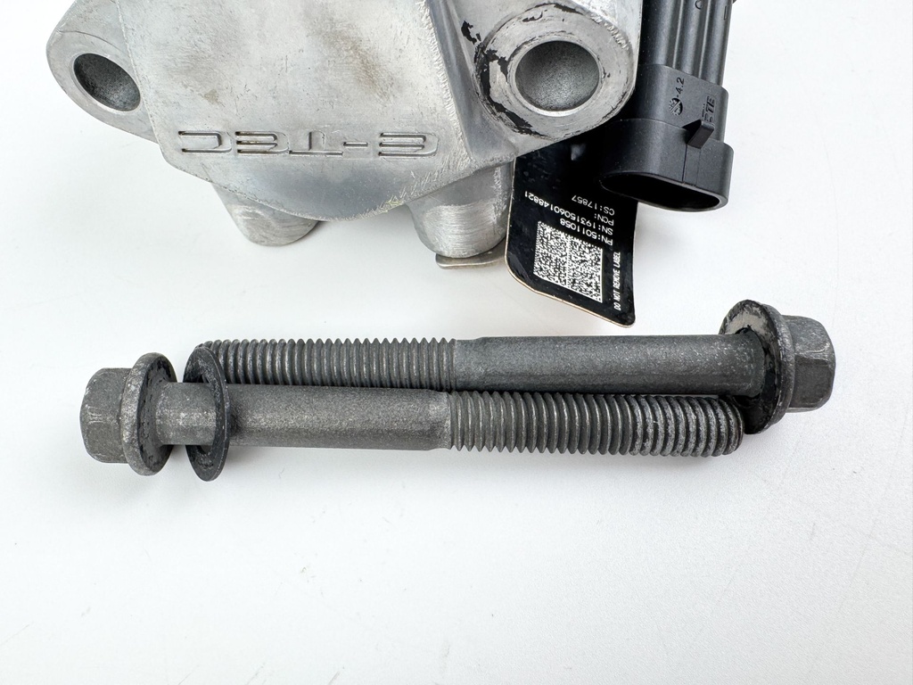 2008 Evinrude 115HP 2 Stroke Etec Outboard Port Side Fuel Injector 5007585 OEM