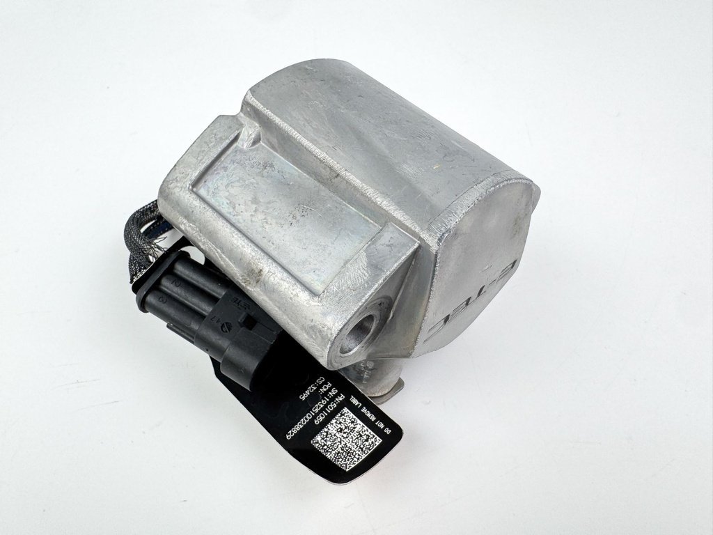 2008 Evinrude 115HP 2 Stroke Etec Outboard Starboard Side Fuel Injector 5007586 OEM