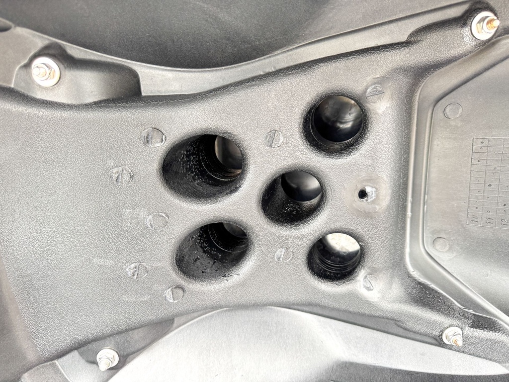 2013 Mercury 25 HP 4 Stroke Outboard Top Cowling 896109T02 OEM