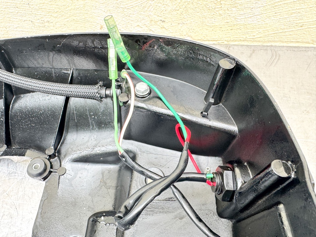 2013 Mercury 25 HP 4 Stroke Outboard Bottom Cowling Pan 896113T OEM