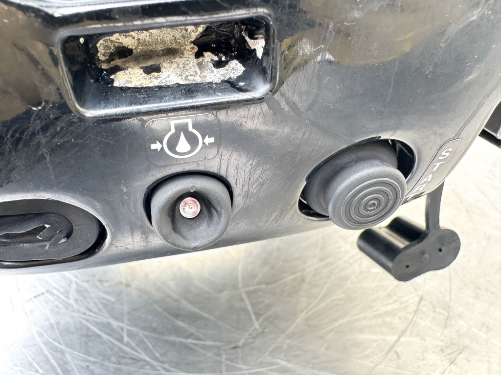 2013 Mercury 25 HP 4 Stroke Outboard Bottom Cowling Pan 896113T OEM