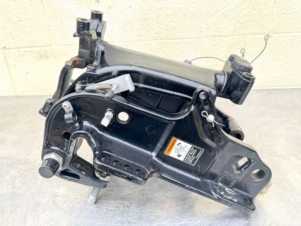 2013 Mercury 25 HP 4 Stroke Outboard Swivel Bracket 813029T24 Power Trim