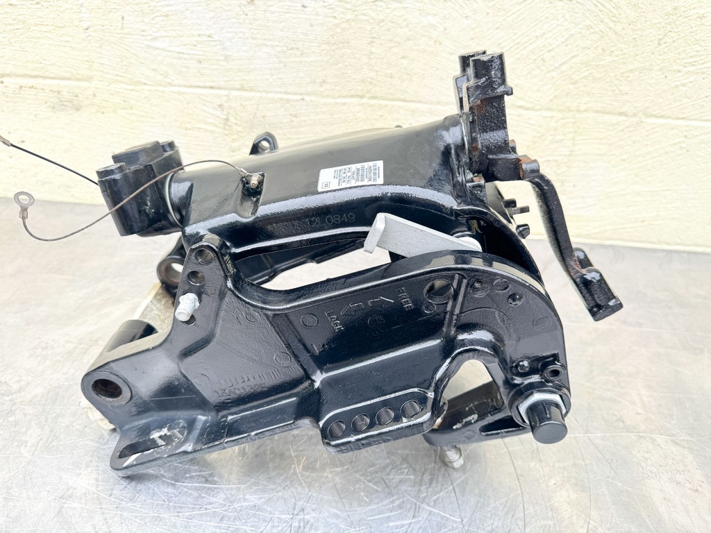 2013 Mercury 25 HP 4 Stroke Outboard Swivel Bracket 813029T24 Power Trim